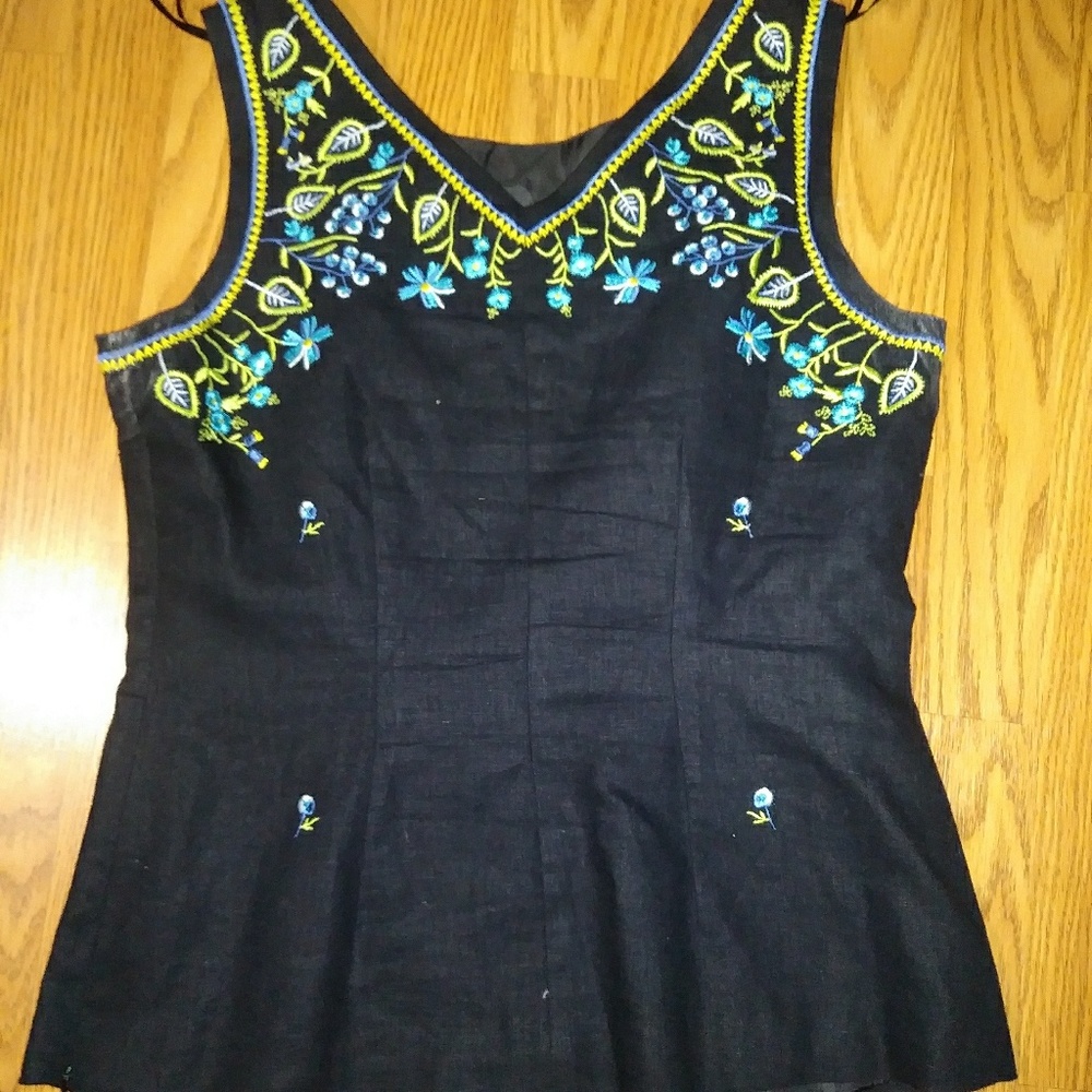 Black Embroidered Floral Top - Picture 3 of 6